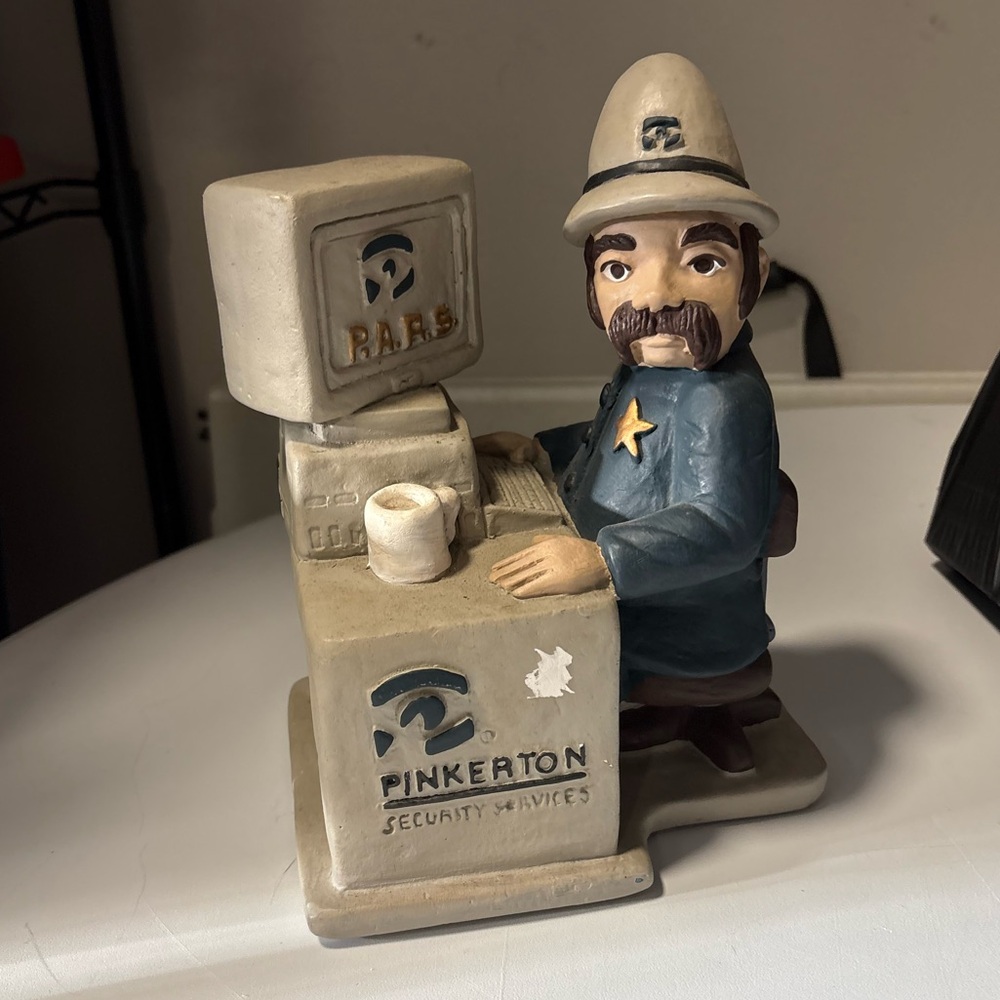 Pinkerton Security Figurine Policeman at Terminal - Vintage and Collectable
